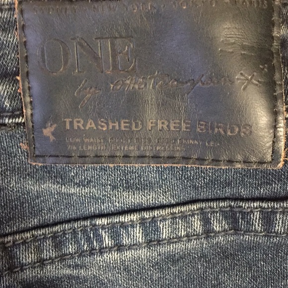One Teaspoon Trashed Free Birds Jeans - Picture 6 of 7